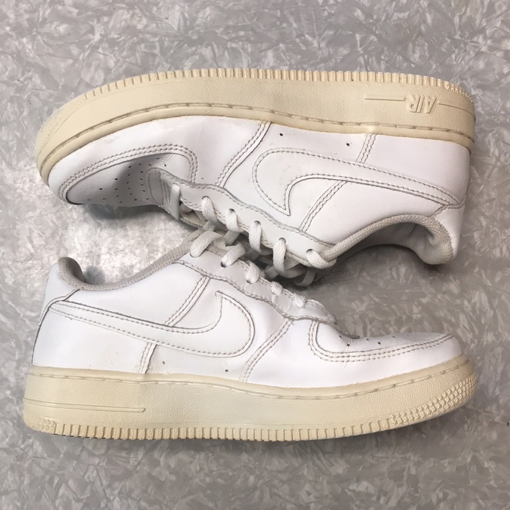Nike Air Force 1 Low White Sneaker Shoes, Size 4.5 Youth/ 6.0 Women